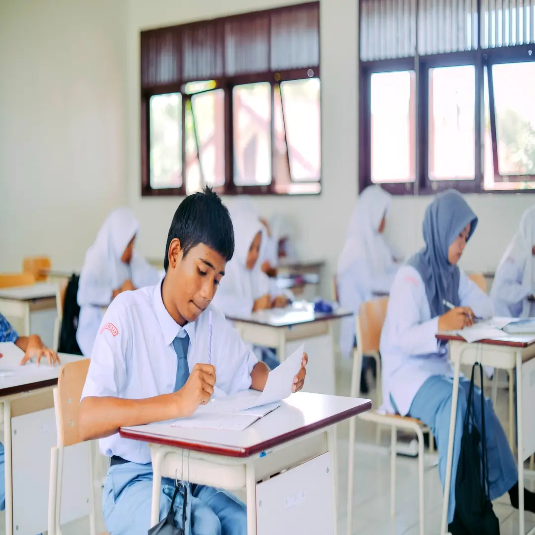 Home classroom students 1080x1080 enhanced